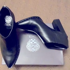 Black leather Vince Camuto leather bootie size 10